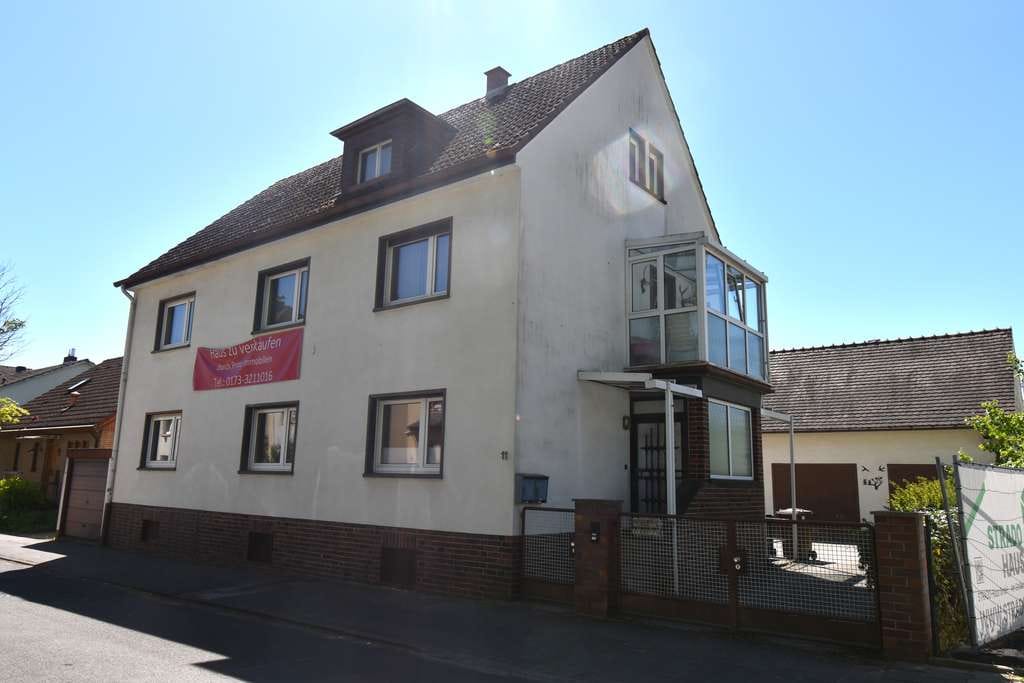 Immobilie in Kriftel - Freistehend & vollständig frei: Großzügiges Zweifamilienhaus mit Ausbau- und Erweiterungspotenzial - Bild 3