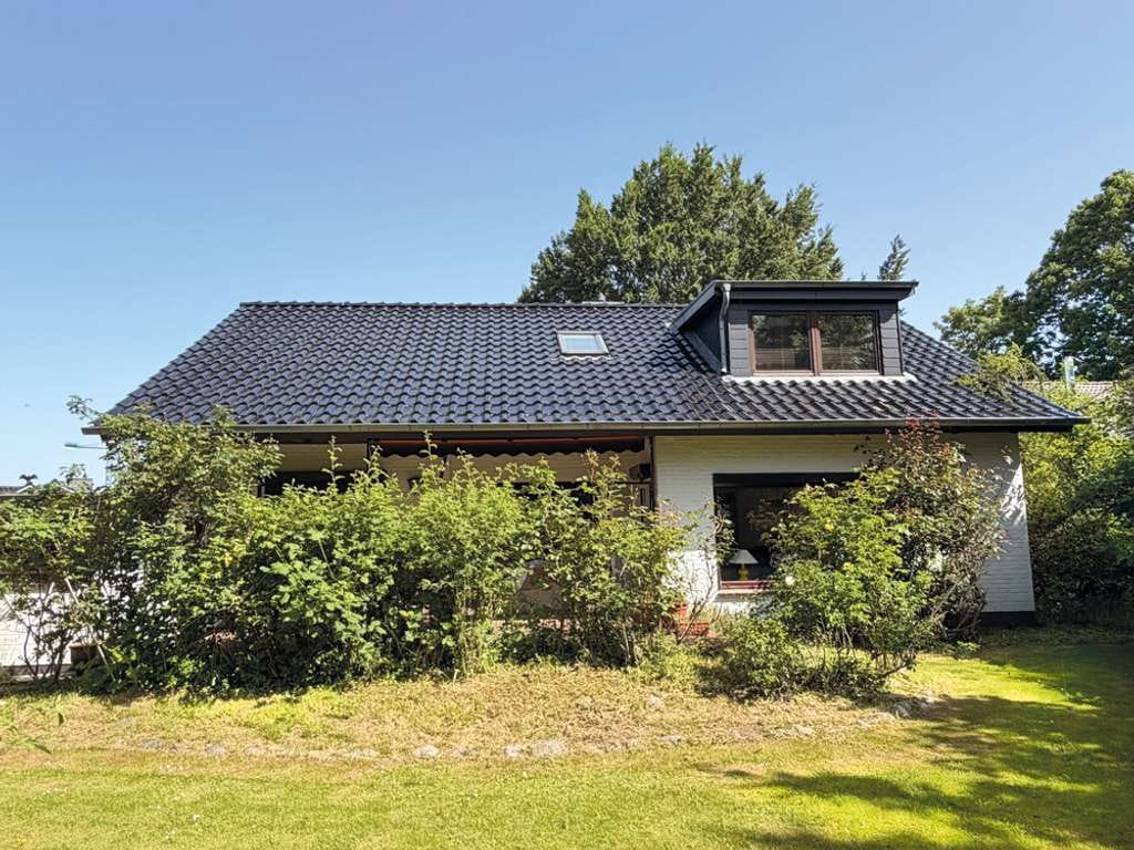 Immobilie in Bad Segeberg - Ein Familienhaus mit Raum für Veränderungen und Aussicht! - Bild 3
