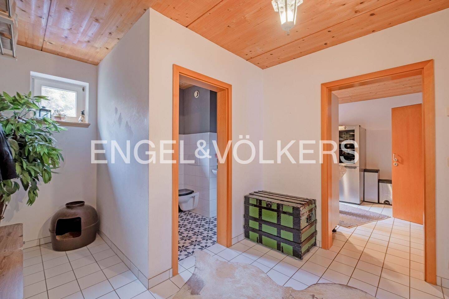 Immobilie in Erdweg - Charmante Doppelhaushälfte mit Südterrasse und Energieeffizienzklasse A - Bild 1