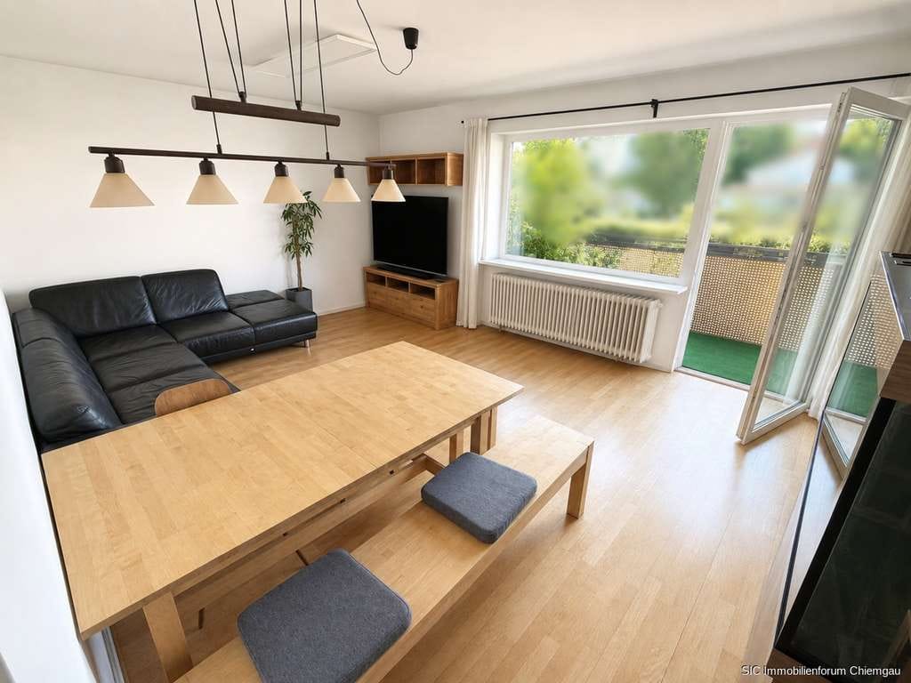 Immobilie in Traunstein - 3,5-Zimmer Wohnung mit Südbalkon u. Fahrstuhl zentrumsnah in Traunstein 
- gut vermietet! - Bild 0