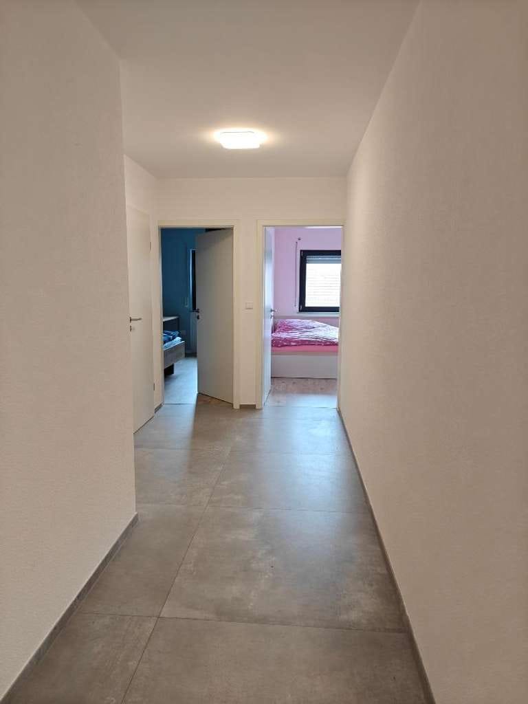 Immobilie in Urbach - Großzügig wohnen, sicher investieren: 4-Zimmer-Juwel mit Balkon - Bild 2