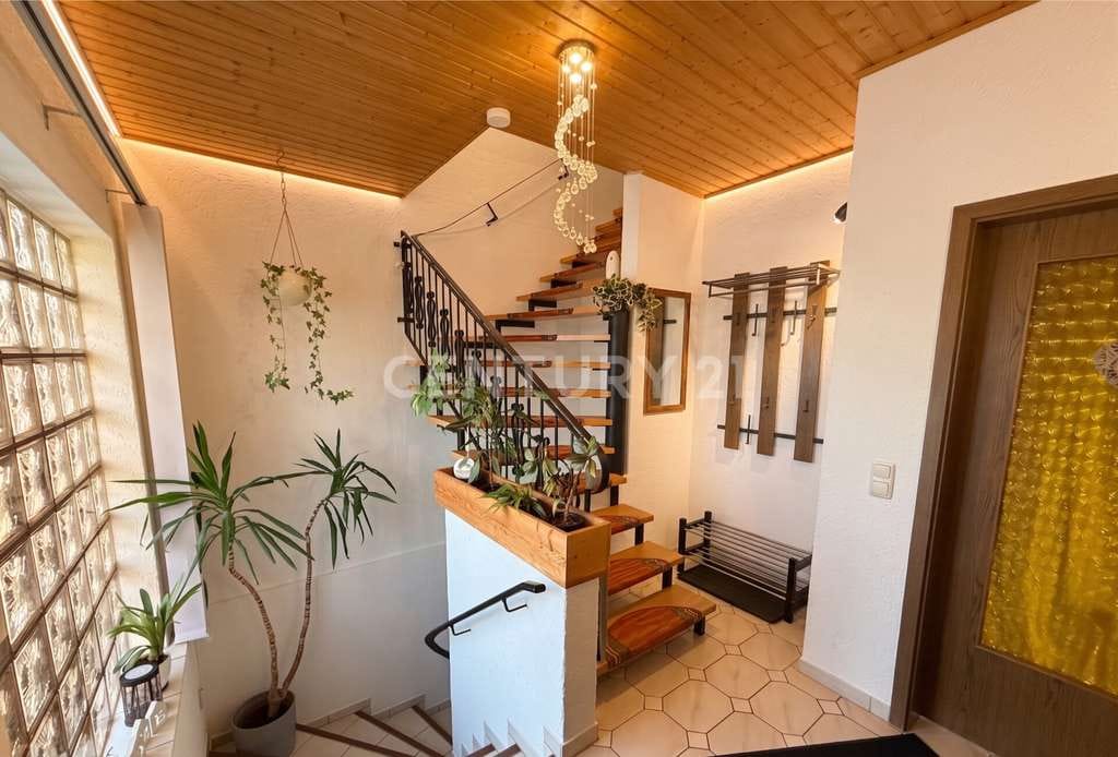 Immobilie in Käshofen - Country-Vibes pur. Ländlich, locker, Split Level, XXL-Terrasse & 3 Wohneinheiten - Bild 2