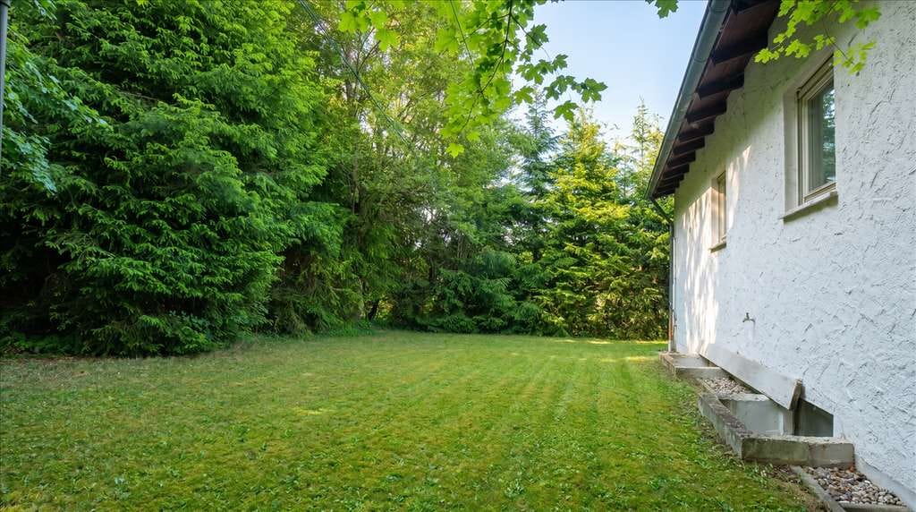 Immobilie in Steinheim am Albuch - Einfamilienhaus mit Wintergarten auf ca. 1.016 m² Grundstück - Bild 2