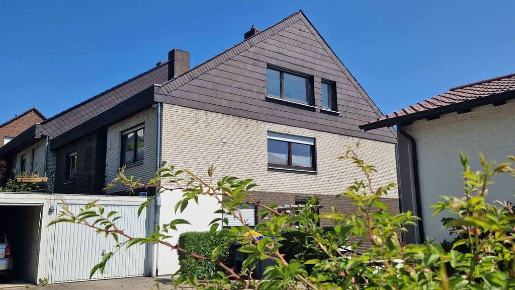 Immobilie in Höxter - Vermietetes Mehrfamilienhaus mit wunderbarem Ausblick - Bild 2