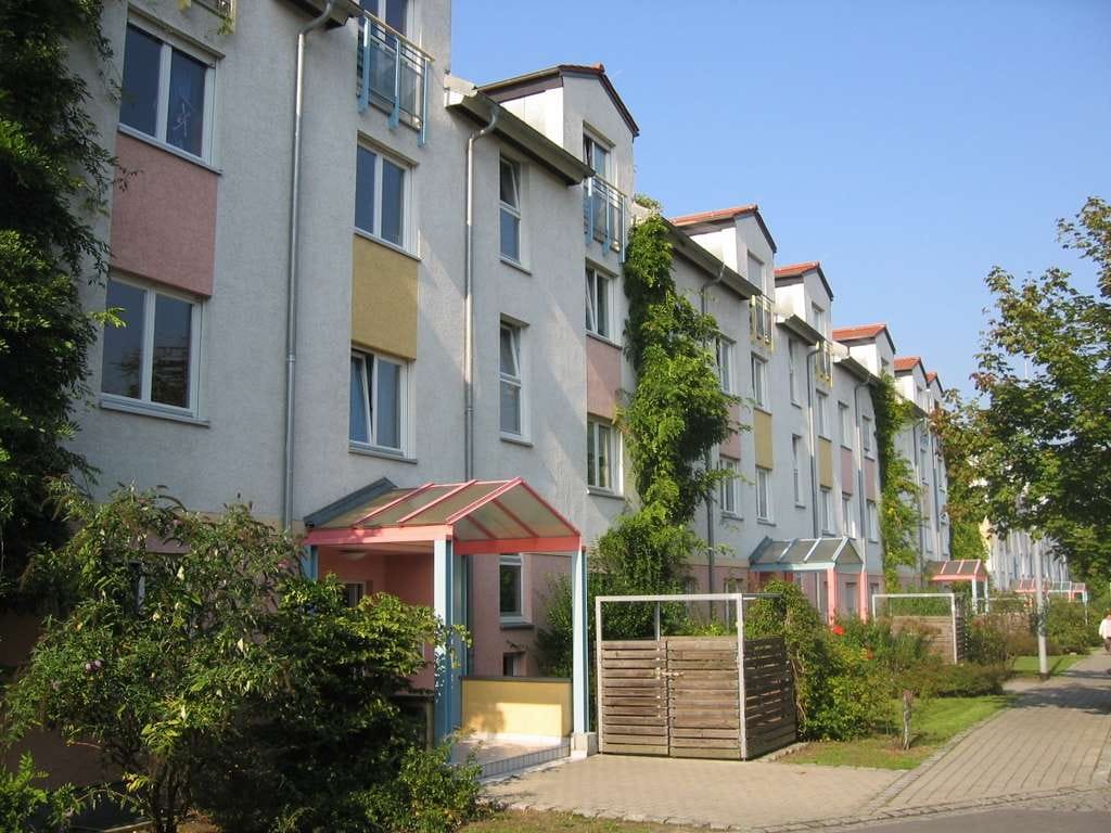 Immobilie in Teltow - Helle 2-Zimmer-Wohnung mit Balkon in ruhiger Wohnanlage - Bild 1