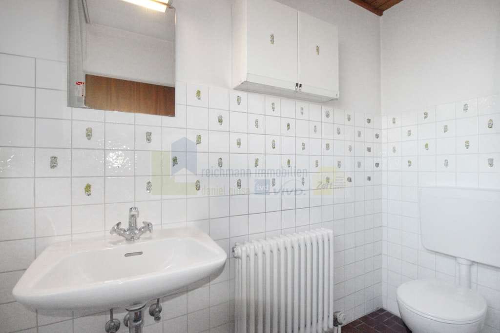 Immobilie in Bad Dürrheim - Familienfreundliches Einfamilienhaus mit Garten, Terrasse und Balkon in ruhiger Wohnlage zwischen Sa - Bild 4