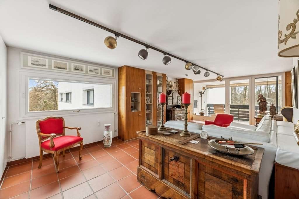 Immobilie in Krailling - Gepflegte 3-Zimmer-ETW mit Süd-Loggia & TG-Stellplatz / Verkauf auf Nießbrauchbasis - Bild 3