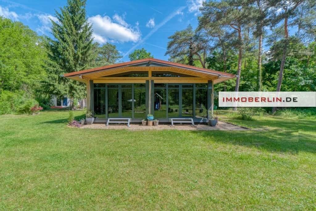Immobilie in Bad Saarow - IMMOBERLIN.DE - Bungalow mit Nebengebäude auf naturschönem Grundstück in Südausrichtung - Bild 2