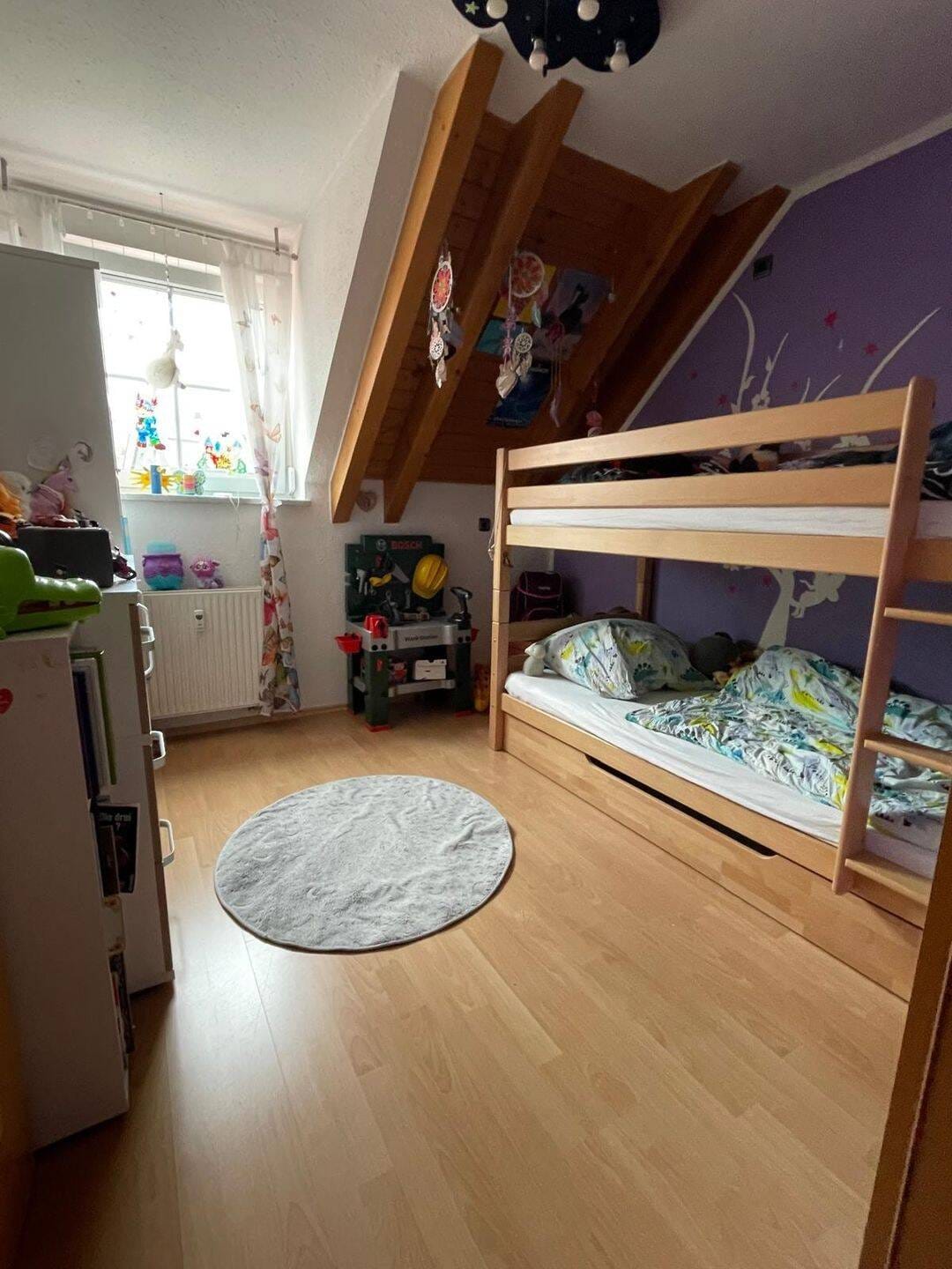 Immobilie in Erbendorf - Charmante Eigentumswohnung mit Garage und Stellplatz in ruhigem Wohnviertel - Bild 4