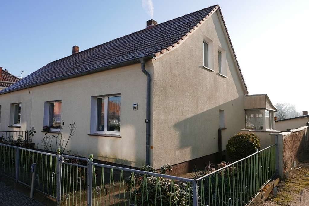 Immobilie in Friedland - Viel Wohnfläche mit großem Grundstück! - Bild 0