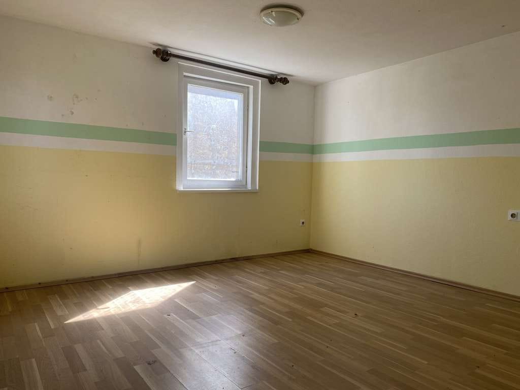 Immobilie in Aldingen - Wohnhaus mit großem Grundstück zur weiteren Entwicklung - Bild 2