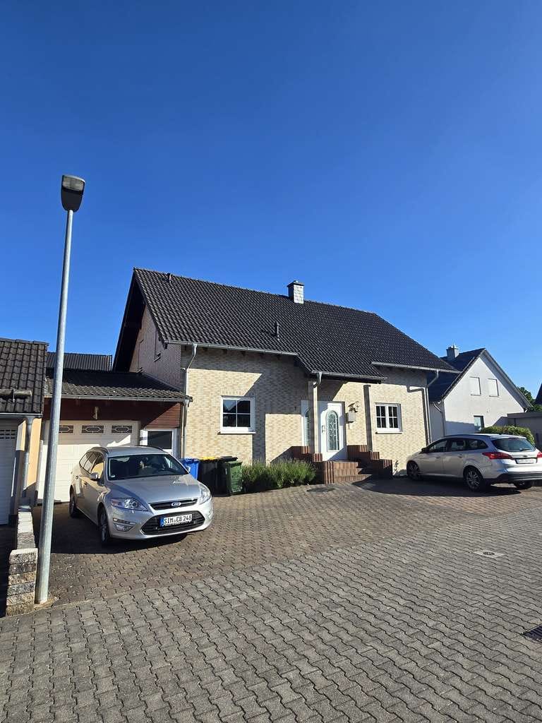 Immobilie in Rheinböllen - Gepflegtes Einfamilienhaus mit möglicher Einliegerwohnung, Doppelgarage und großem Stellplatzangebot - Bild 3