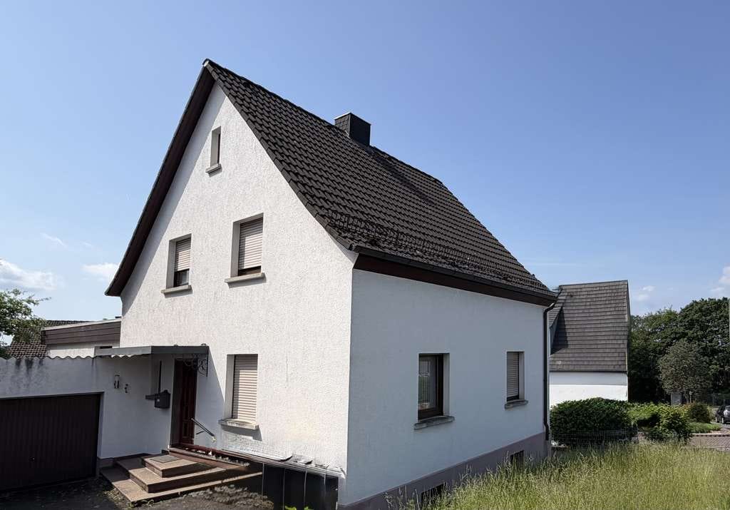 Immobilie in Petersberg - Seltene Familienimmobilie in Bestlage am Petersberg – viel Potenzial, zentrale Lage, attraktiver Gru - Bild 1