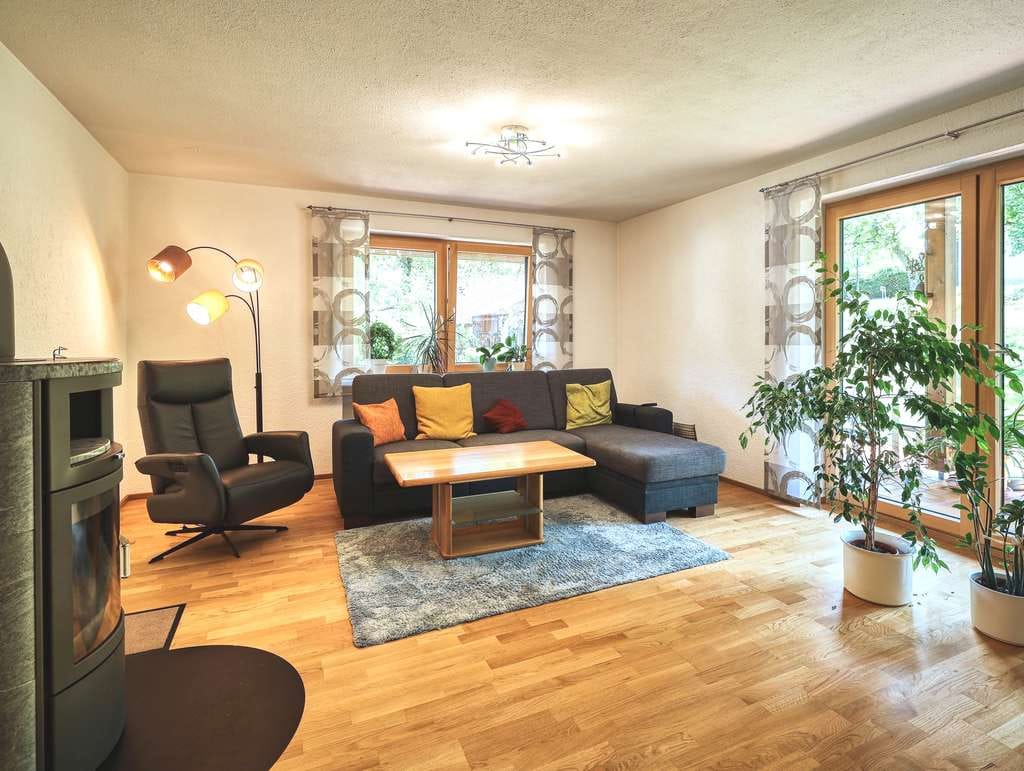 Immobilie in Niederviehbach - Wo die Natur zu Hause ist -  Ihr neues Familienglück mit dem besonderen Stück Lebensqualität - Bild 3