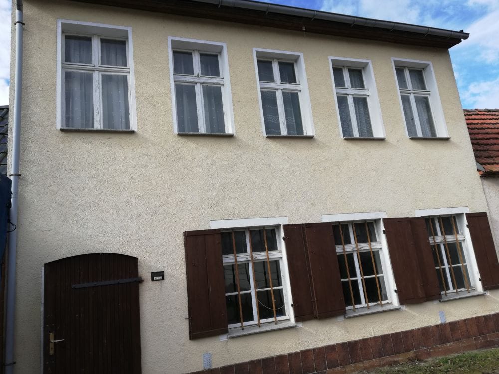 Immobilie in Rathenow - Kleines Grundstück mit zwei Gebäuden und Innenhof - Bild 1