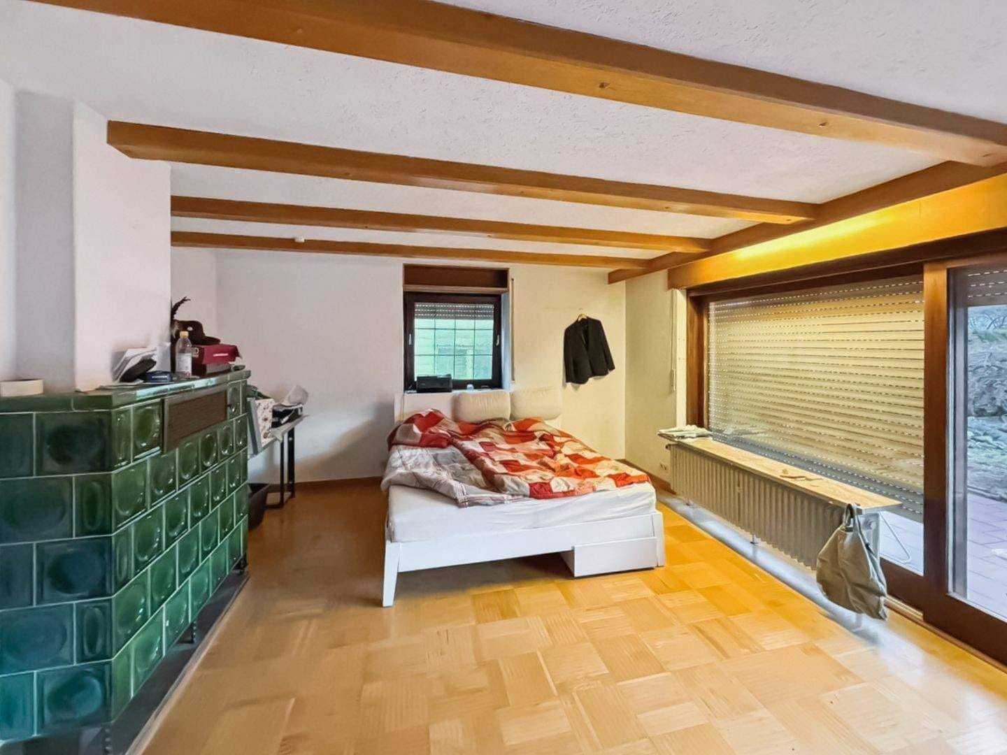 Immobilie in Schöngeising - Renovierungsbedürftige und familiengerechte Doppelhaushälfte in ruhiger Lage von Schöngeising - Bild 2