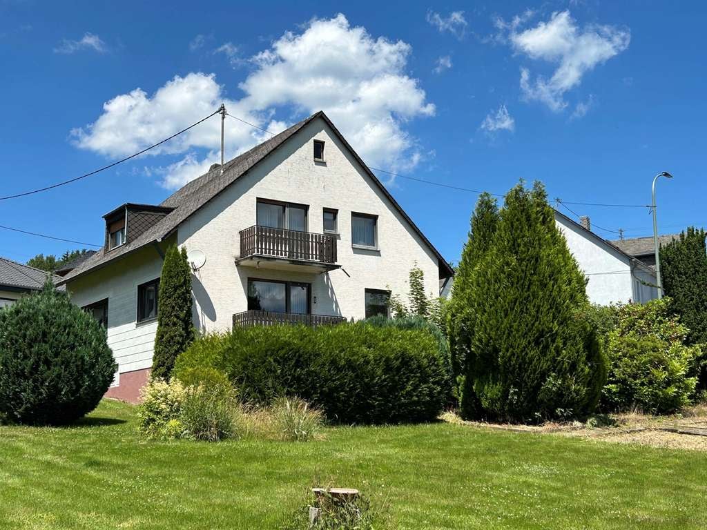 Immobilie in Herl - Großzügiges Einfamilienhaus auf ca. 2.160 m² Grundstück mit Entwicklungspotenzial in Herl - Bild 0