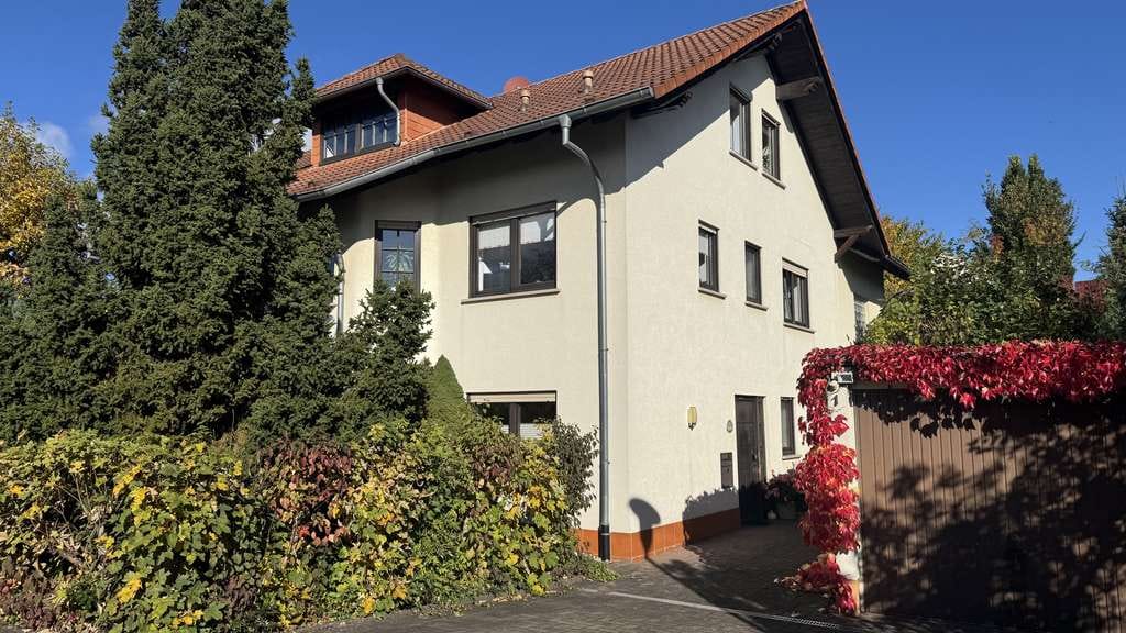 Immobilie in Hünfeld - Einfamilien-Wohnhaus mit Einliegerwohnung in bester Lage zu verkaufen ! - Bild 4