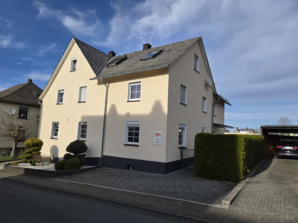 Immobilie in Haiger - Großzügiges Haus mit 11 Zimmern in Haiger - Bild 1