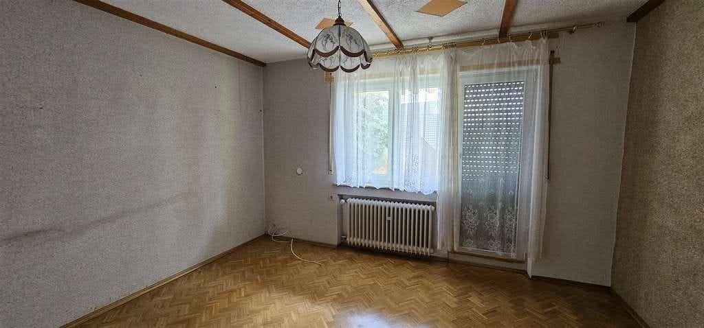 Immobilie in Steinheim am Albuch - Zweifamilienhaus in ländlich-ruhiger Wohnlage - Bild 4