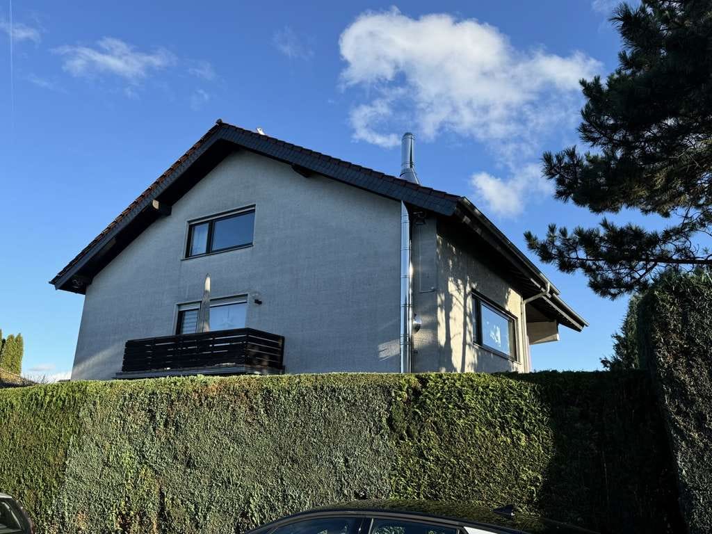 Immobilie in Nidderau - Gemütliche Dachgeschosswohnung in kleiner Wohneinheit und guter Lage - Bild 0