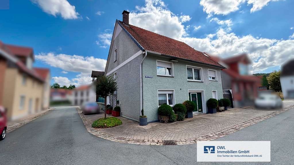 Immobilie in Willebadessen - Einfamilienhaus mit Garten und zusätzlicher Erholungsfläche - Bild 0