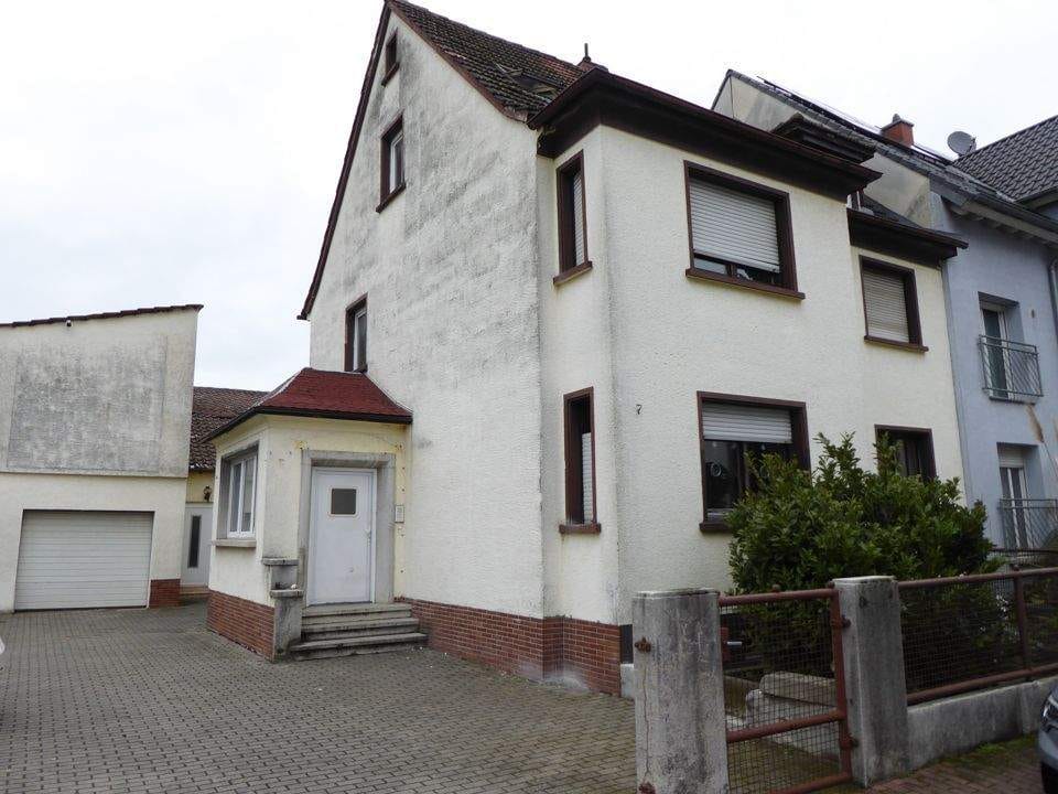Immobilie in Viernheim - Mehrfamilienhaus mit 10 kompakten Wohnungen - attraktive Kapitalanlage mit stabilen Mieteinnahmen! - Bild 0
