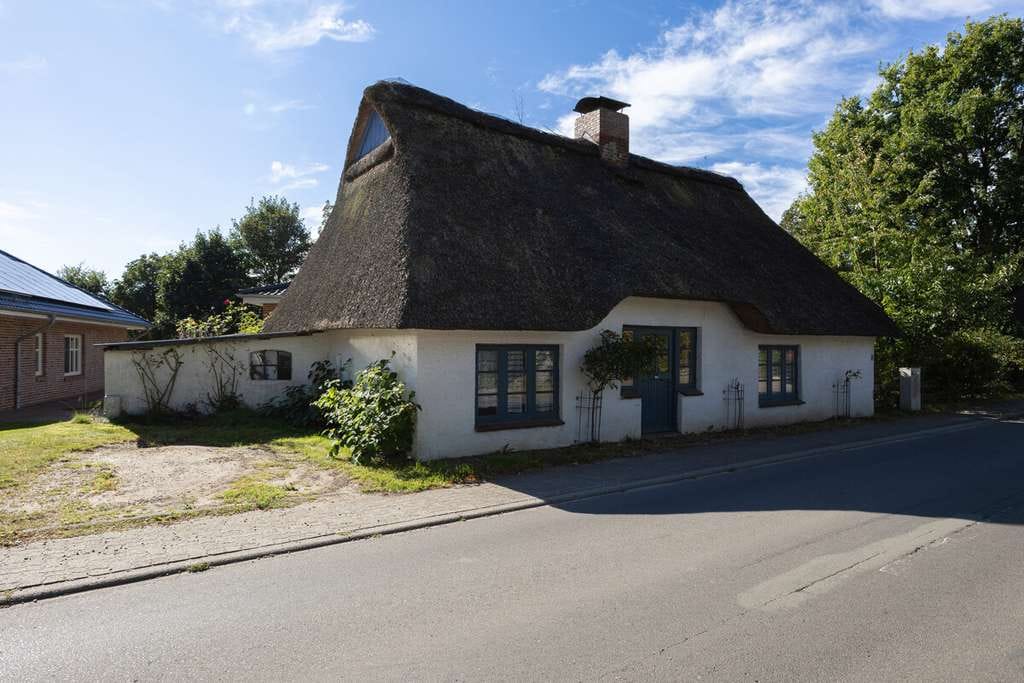 Immobilie in Vaale - Charmantes Reetdachhaus mit Ausbaureserve im Dachboden - Bild 2