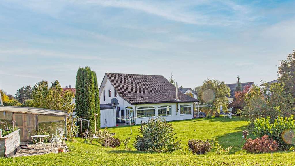 Immobilie in Ostrach - Einfamilienhaus im Naturparadies mit ca. 9.000 qm Grundstück - Bild 0