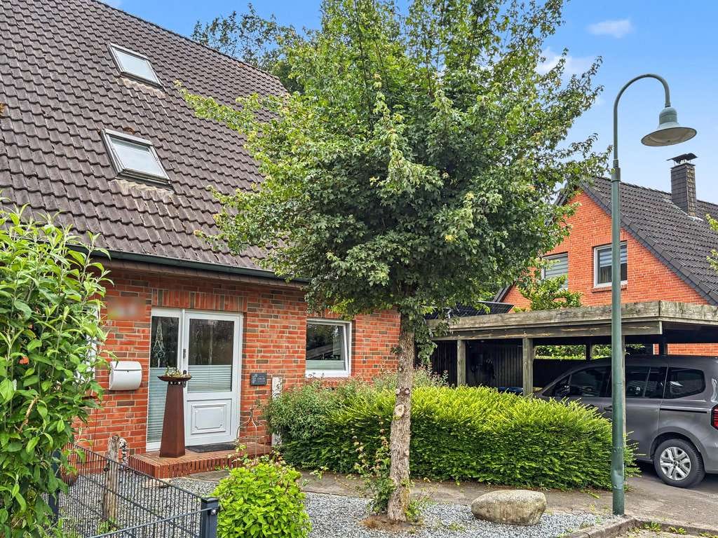 Immobilie in Osterrönfeld - Einziehen und wohlfühlen - Moderne Doppelhaushälfte in Osterrönfeld - Bild 1