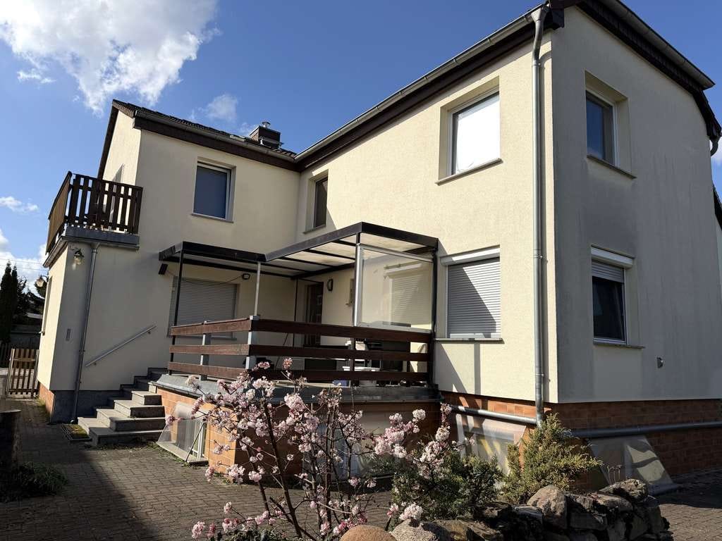 Immobilie in Bad Dürrenberg - Ein Zuhause mit Platz für Generationen – 8 Zimmer, Garten und Garage - Bild 0