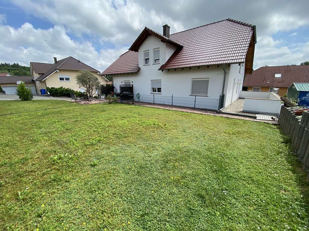 Immobilie in Steinwenden - Großes EFH bzw. MFH in Obermohr  326m2, 9 Schlafzimmer oder 4 WE - Bild 1
