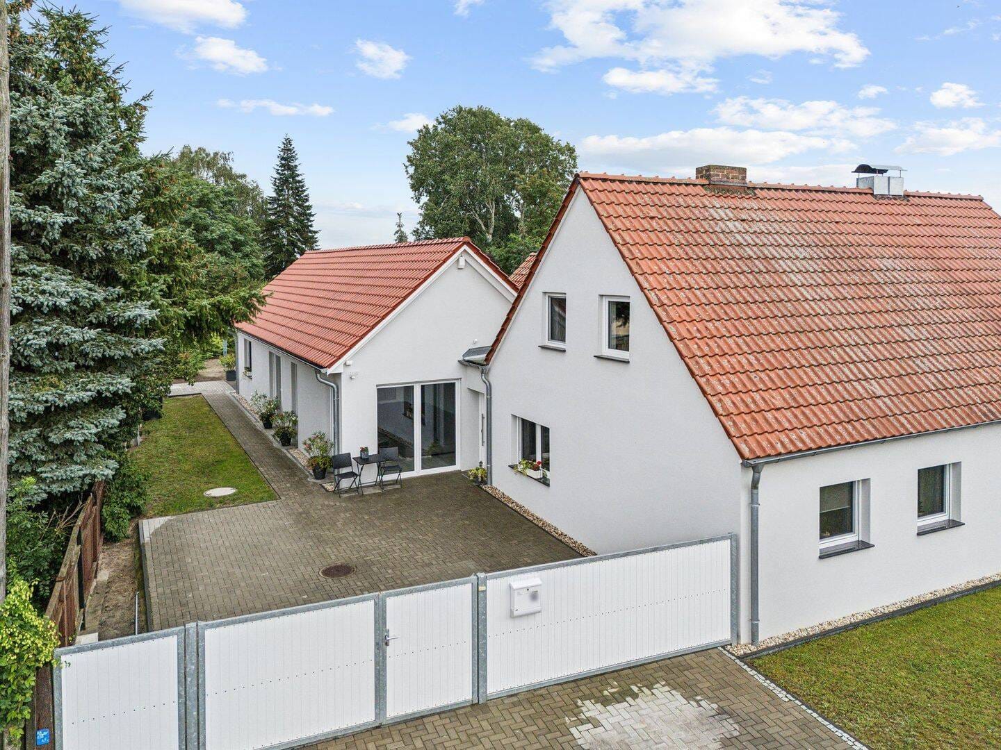 Immobilie in Neutrebbin - Neuwertiges und großzügiges Wohnen mit Naturgenuss an der Alten Oder - Bild 1