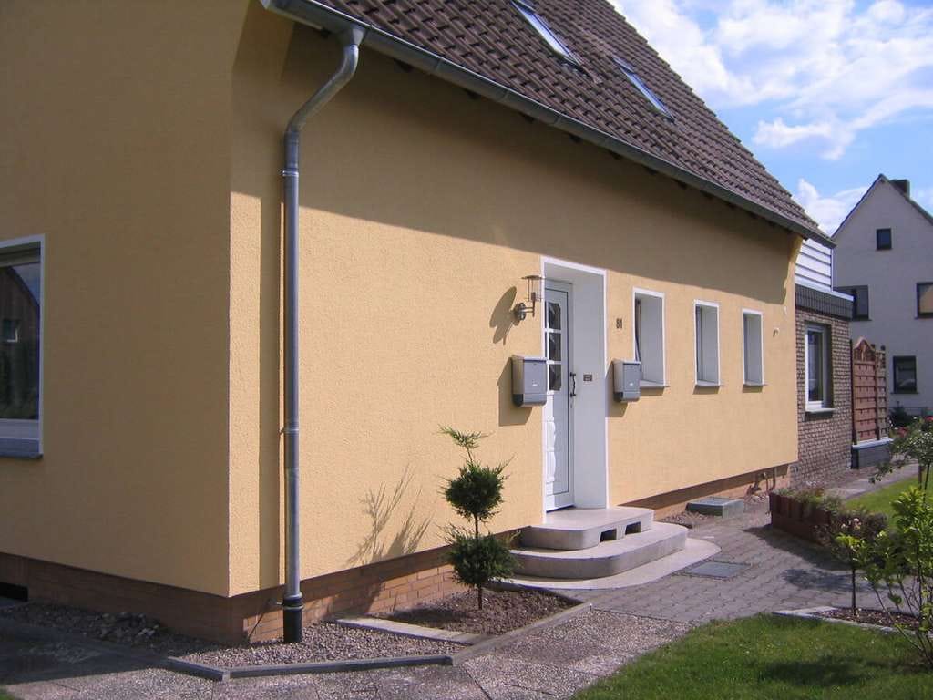 Immobilie in Borgholzhausen - Attraktives 2-Familienhaus mit Traumgrundstück und Garage in Borgholzhausen-Westbarthausen - Bild 3