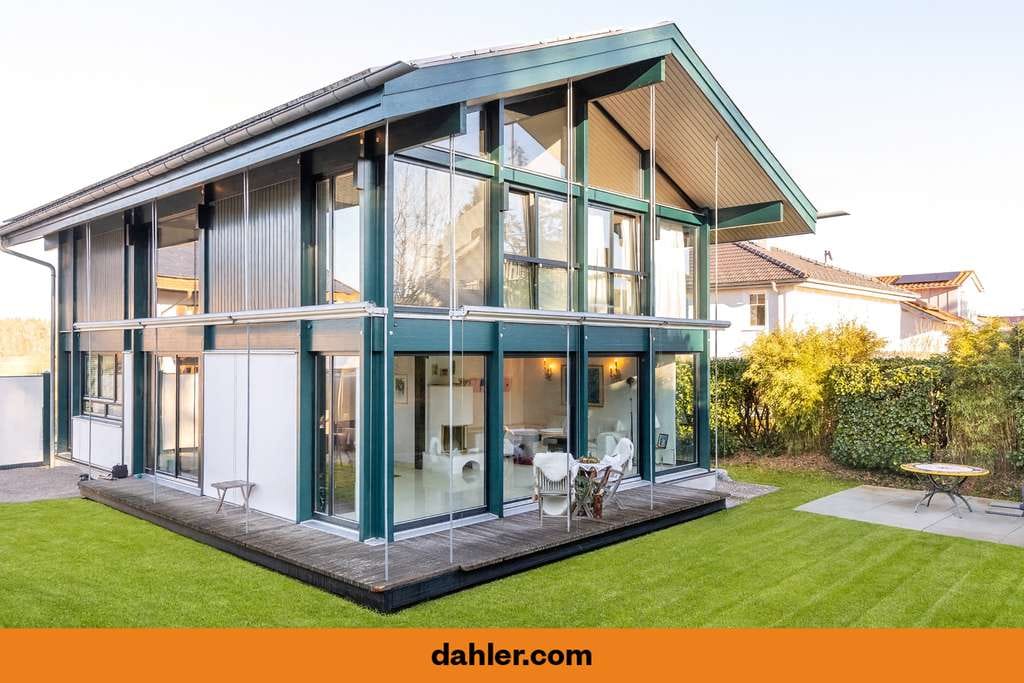 Immobilie in Breitbrunn am Chiemsee - DAHLER - lichtdurchflutetes, energieeffizientes Architektenhaus am Rande des Chiemsees - Bild 0