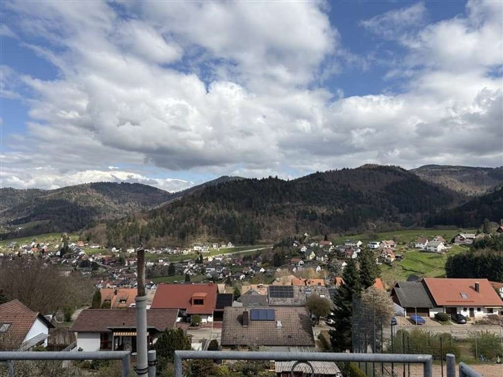 Immobilie in Bühlertal - Charmante Dachgeschosswohnung in Bühlertal! - Bild 0
