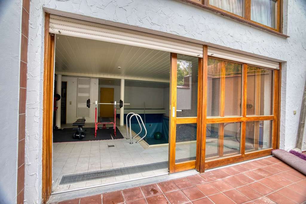 Immobilie in Lauenförde - Großzügiges Architektenhaus mit Schwimmbad & Sauna als Familiendomizil im idyllischen Weserbergland - Bild 5