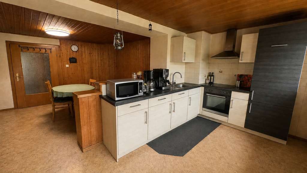 Immobilie in Krottelbach - Großzügiges Wohnhaus mit zwei Wohneinheiten und weitläufigem Grundstück - Bild 3