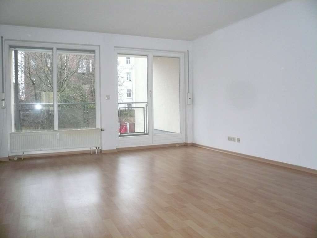 Immobilie in Auerbach/Vogtland - sonnenverwöhnte 3-Raum-Wohnung mit Balkon und TG-Stellplatz - Bild 2