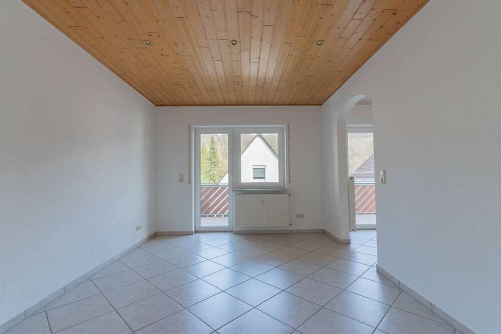 Immobilie in Gorxheimertal - Sehr gepflegtes & großzügiges Mehrfamilienhaus in guter Lage von Trösel! - Bild 2