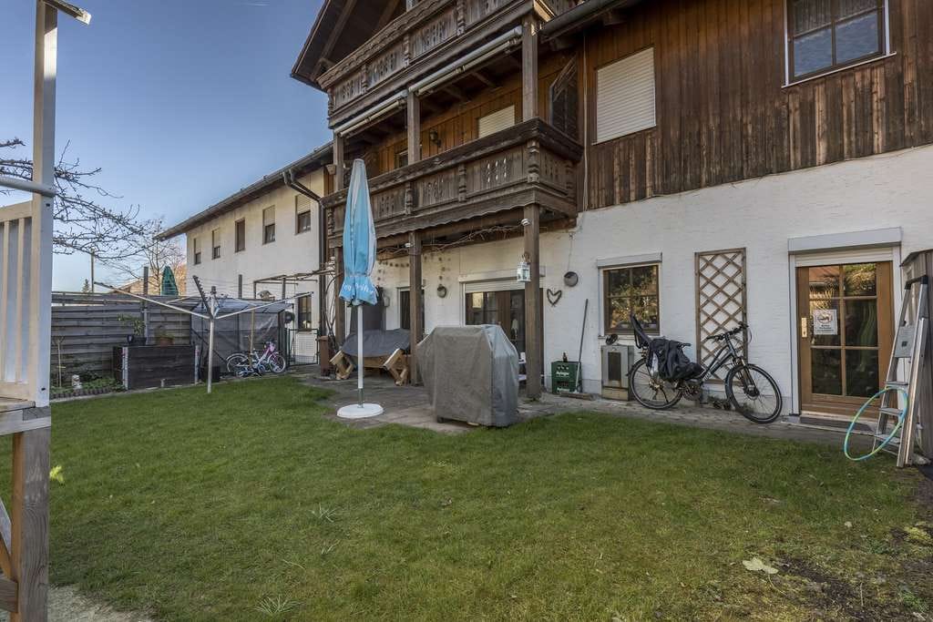 Immobilie in Aying - Grosse Erdgeschosswohnung mit Garten, Stellplätzen und der Möglichkeit einer Gewerbeeinheit! - Bild 3