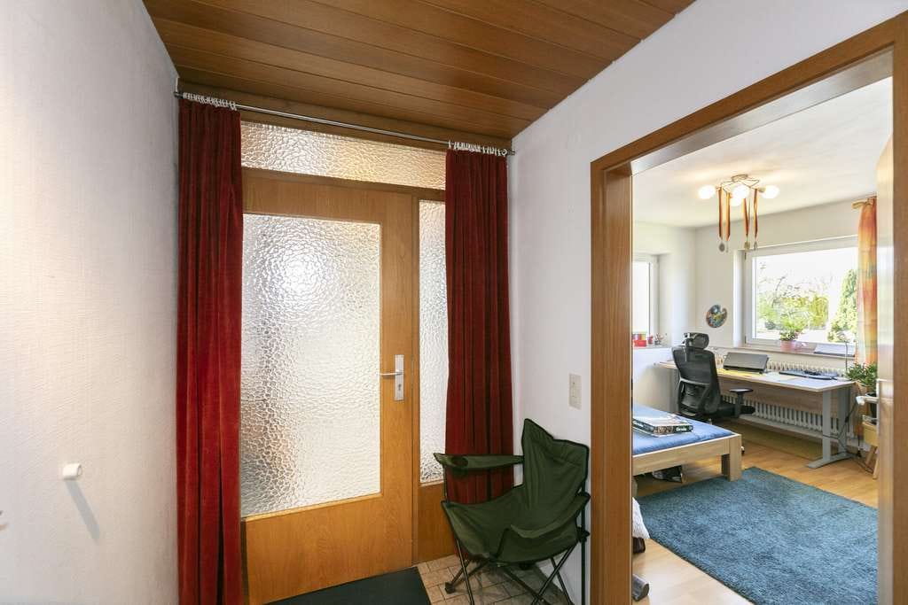 Immobilie in Erbach - Zur Kapitalanlage oder zum Selbstbezug - 
ZFH mit schönem Grundstück - Bild 2