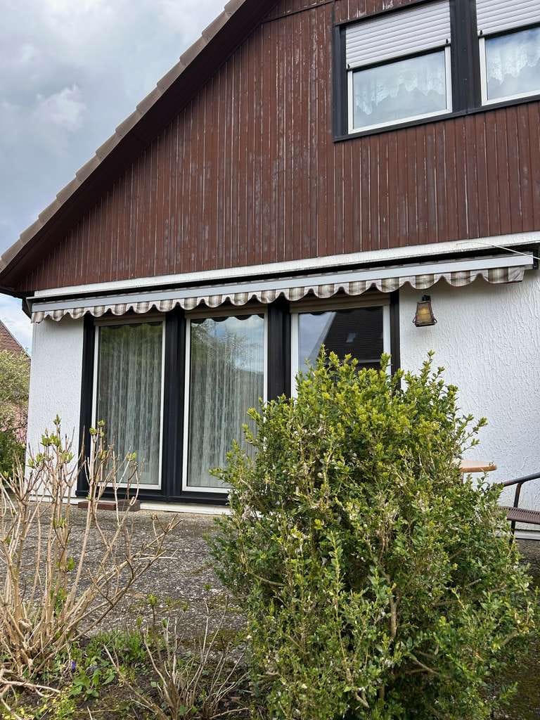 Immobilie in Uetze - Solides Familienidyll in Top Lage von Uetze --- Viel Potenzial auf sonnigem Grundstück - Bild 3