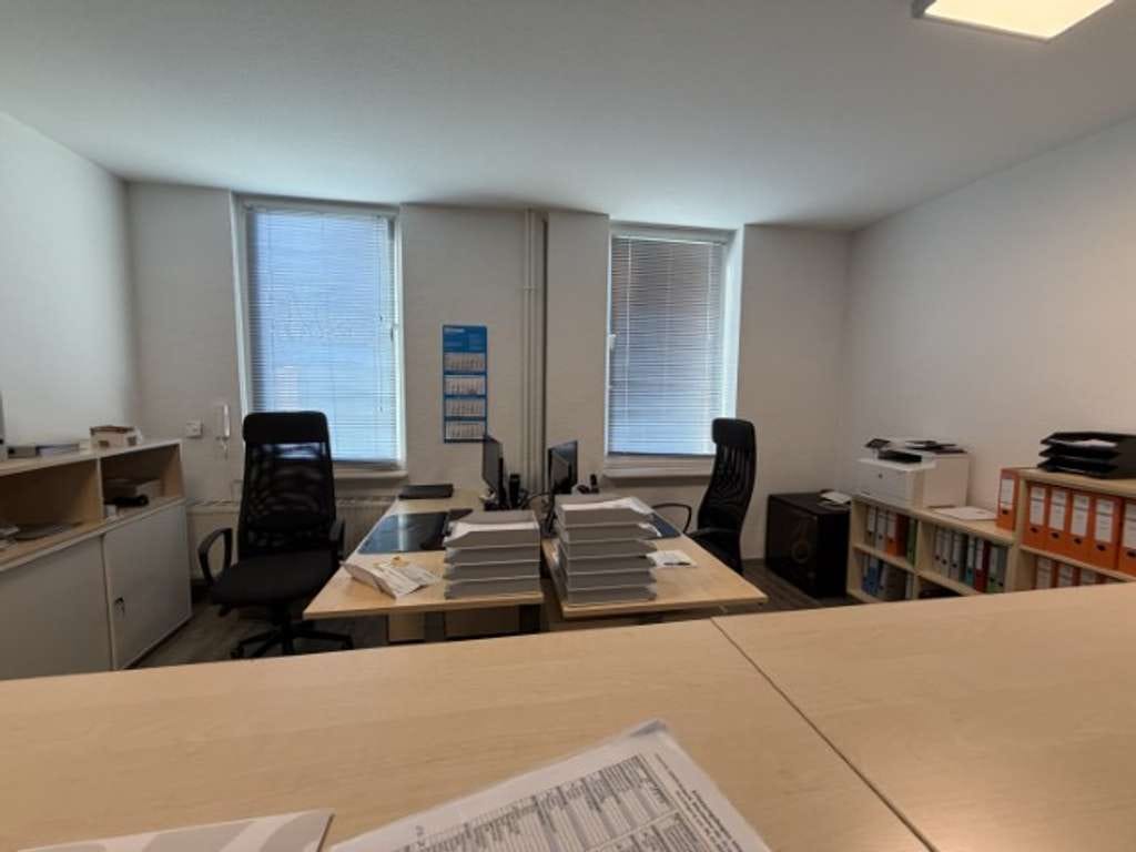 Immobilie in Einbeck - Gewerbeobjekt mit Büroetage und Fremdenzimmern in Einbeck - Kreiensen - Bild 3