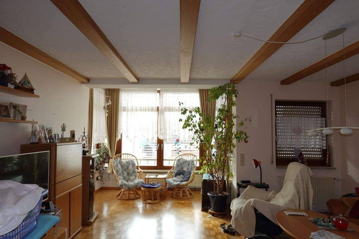Immobilie in Blumberg - Zweifamilienwohnhaus mit riesigem Grundstück in Blumberg-Fützen - Bild 1