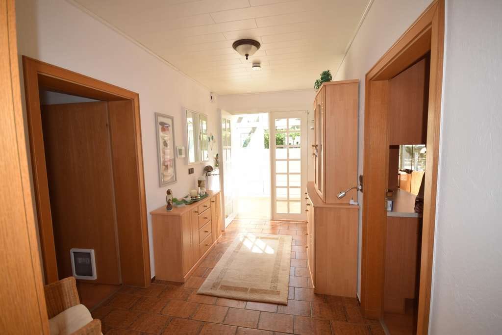 Immobilie in Diepholz - Gepflegtes, saniertes Zweifamilienhaus mit Wintergarten und Einlieger in Diepholz  - Bild 3