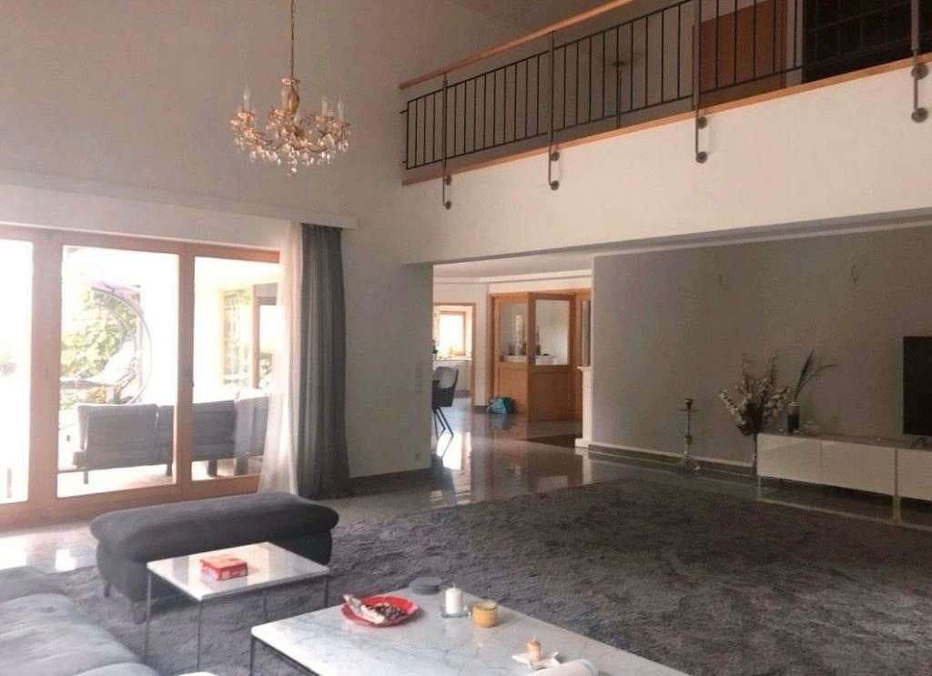 Immobilie in Neustadt (Wied) - Modernisiertes Zweifamilienhaus in Ruhiglage am Waldrand 446 m² Wohn-u.Nutzfläche Topaus - Bild 3