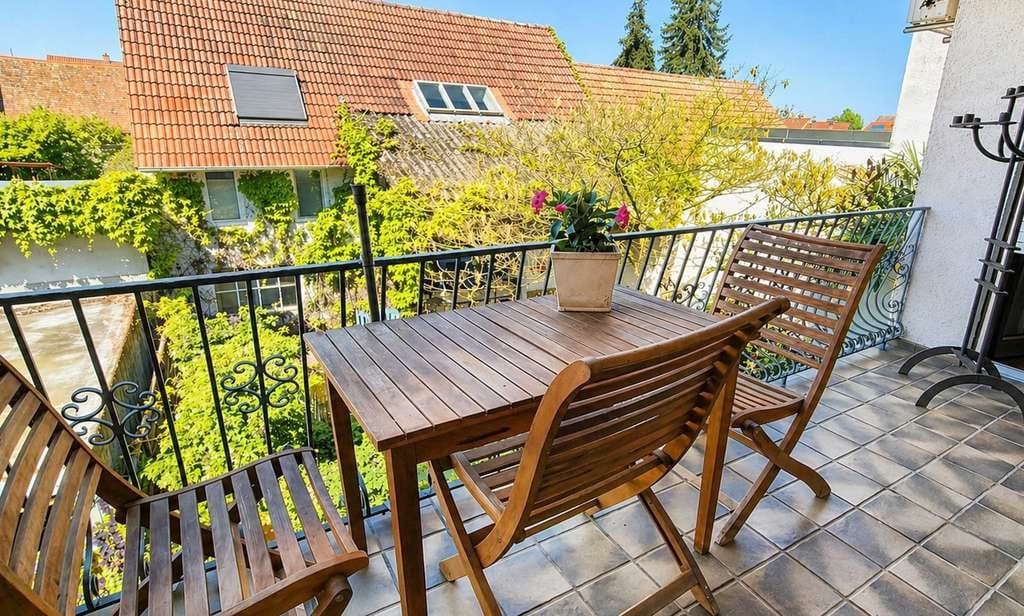 Immobilie in Neulußheim - Großzügiges Einfamilienhaus mit Scheune und idyllischem Garten - Bild 3