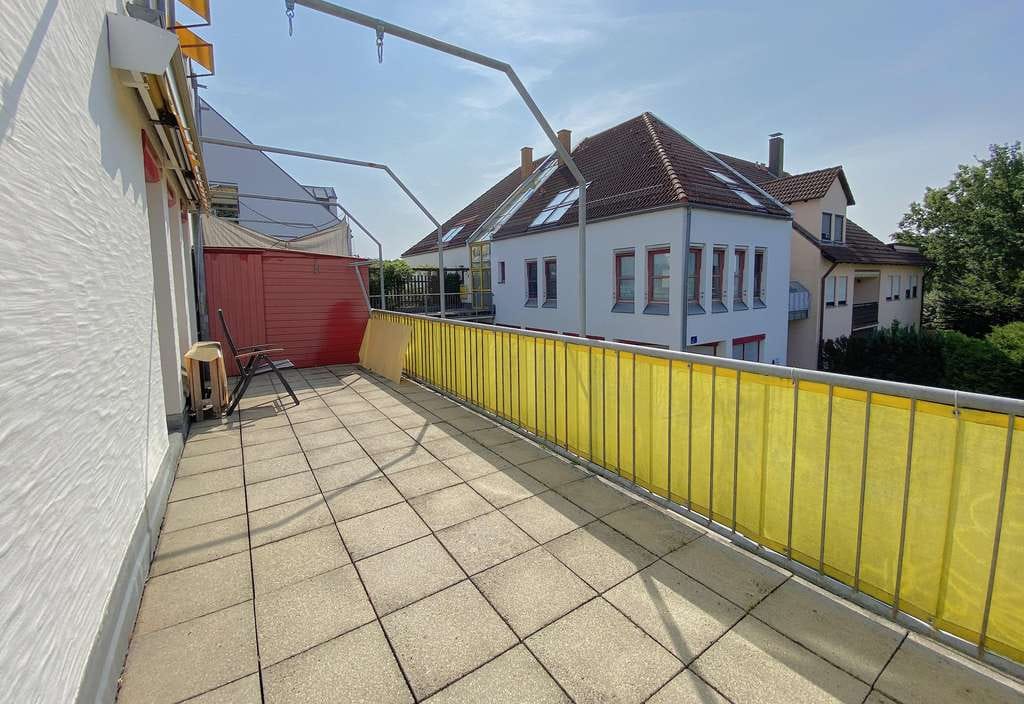 Immobilie in Hemhofen - Attraktive, lichtdurchflutete 4-Zimmer-Wohnung mit großem Südbalkon in ruhiger Lage zzgl. Stellplatz - Bild 1
