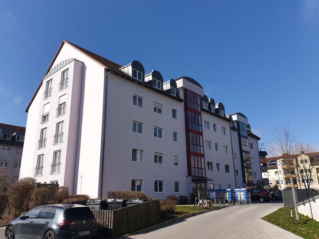 Immobilie in Weiden in der Oberpfalz - 2-Zimmer Eigentumswohnung mit Balkon und Tiefgaragenstellplatz in Weiden-Hammerweg - Bild 0